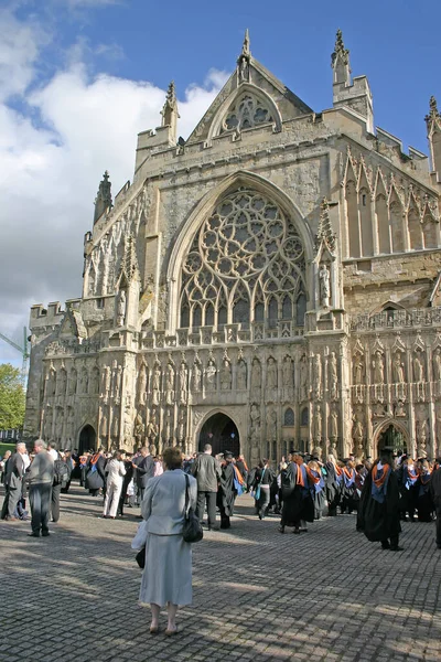 Examensceremoni Utanför Exeter Cathedral — Stockfoto