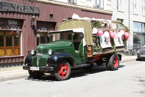 Alter Dodge Truck Für Feier Kopenhagen Vorbereitet — Stockfoto