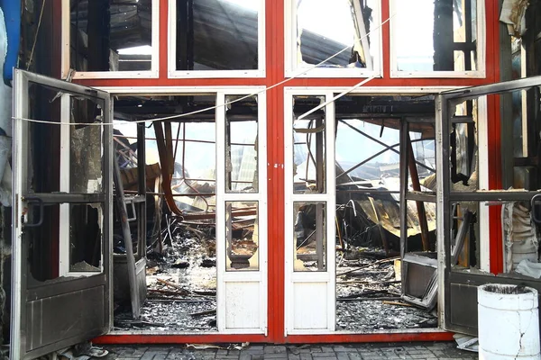 Şehirdeki Yangından Sonra Yıkılan Binalar — Stok fotoğraf