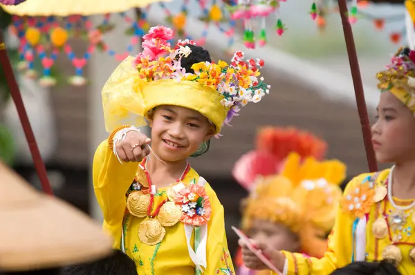 Ceremonia Larga Poy Sang Mae Hong Son Tailandia — Foto de Stock