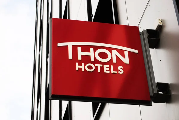 Thon Hotels Sign Background Close — Stock Photo, Image