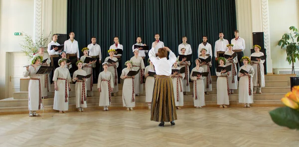 Dobele Latvia Mayo Coro Actúa Escenario Concurso Coro Local 2011 — Foto de Stock