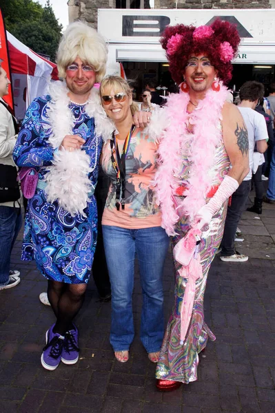 出席2011年布里斯托尔同性恋骄傲年会的人 — 图库照片