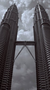 Petronas Kuleleri, arka planda seyahat yeri