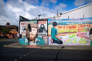 Belfast 'ta siyasi duvar resmi, Kuzey İrlanda