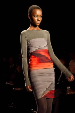 Nicole Miller Runway Fall 2011 New York Koleksiyonu