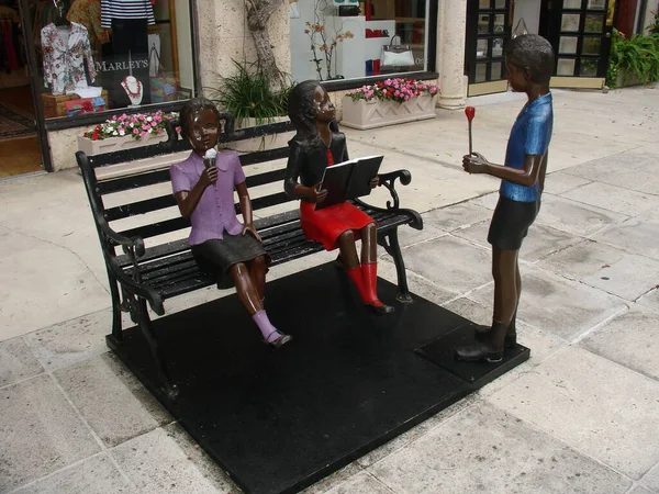 Afro Americano Menino Duas Meninas Escultura — Fotografia de Stock