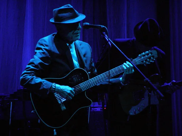 Leonard Cohen Auf Der Bühne — Stockfoto