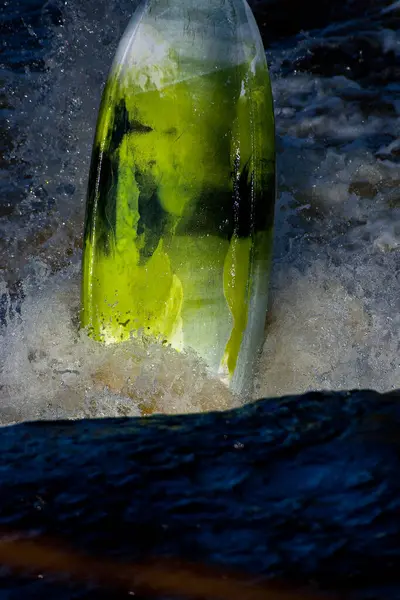 Kajak Freestyle Auf Wildwasser — Stockfoto