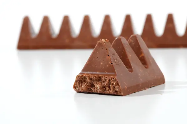 Toblerone Barras Chocolate Fundo Branco — Fotografia de Stock