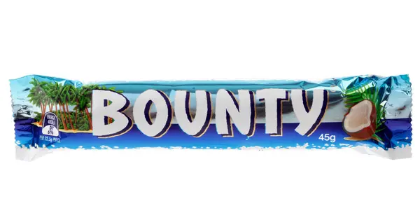 Barra Chocolate Bounty Fundo Branco — Fotografia de Stock