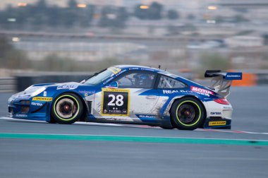 14 Ocak 2012 'de Dubai Autodrome' da 24 Saat Yarışı 'nda yarış arabası