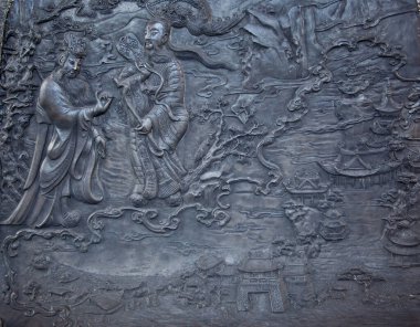 Tapınağın eski taş duvarı.