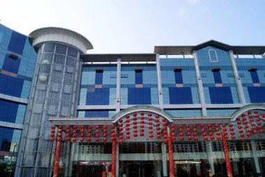 Shenzhen, Çin 'de inşaat ve yol trafiği