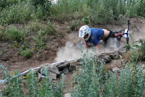 Homem Bicicleta Montanha Competição Pelo Conceito Downhill — Fotografia de Stock