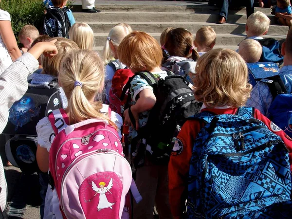 Stile Vita Scandinavo Bambini Dopo Scuola — Foto Stock