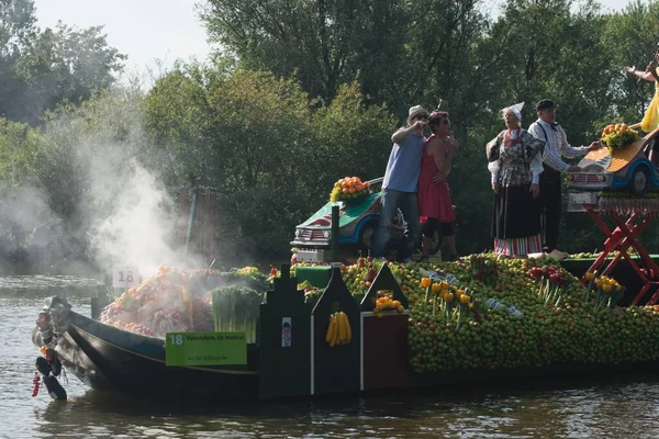 Westland Floating Flower Parade 2011 Netherlands — Stock Photo, Image