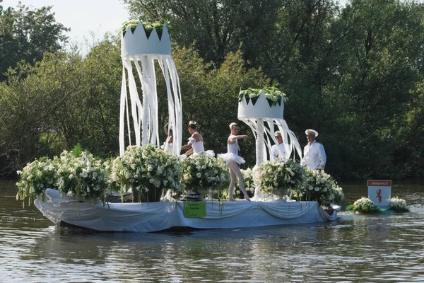 Westland Floating Flower Parade 2011 Netherlands — 图库照片