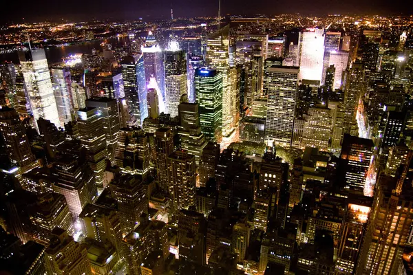 Geceleri New York 'ta