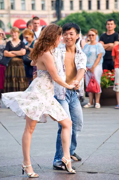 Artistas Bailando Calle —  Fotos de Stock
