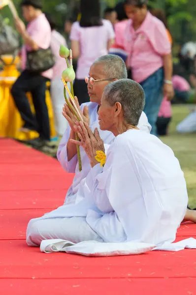 Kralı Bhumipol Adulyadej Doğum Gününü Kutluyoruz — Stok fotoğraf