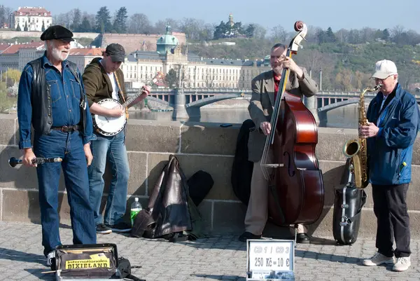 grup, sokak sanatçıları, Prag 