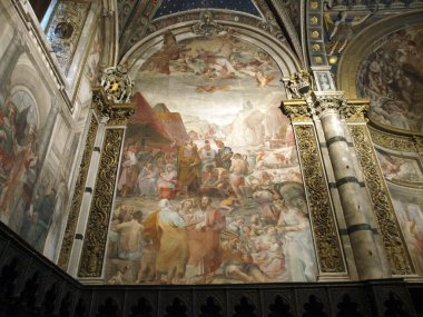 Siena, katedralin içini görüyor musun?