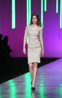 Moda Şovu. Moda Sunumu
