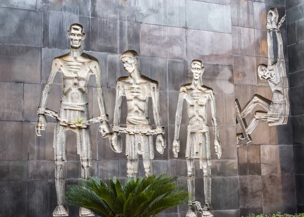 Patung Mural Halaman Penjara Bersejarah — Stok Foto