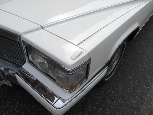 Cadillac Carro Vista Perto — Fotografia de Stock