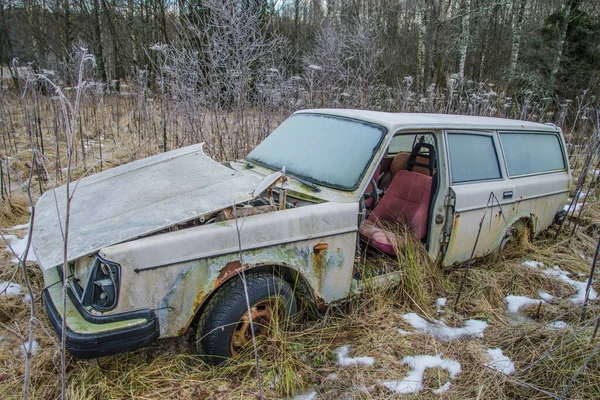 Scrapyard Para Carros Volvo Enferrujado Fundo — Fotografia de Stock