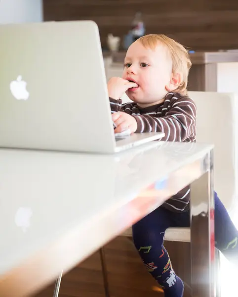 Little Boy Laptop Apple Generation — Stock Photo, Image
