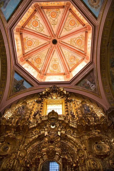 Cúpula Rosa Altar Oro Iglesia Santa Clara Querétaro México —  Fotos de Stock