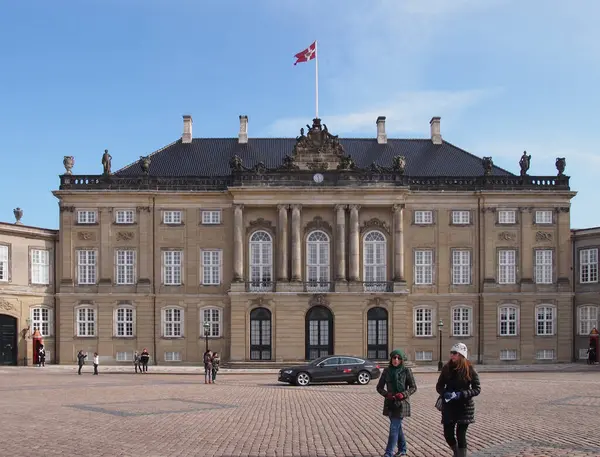 Амалиенборгский Дворец Копенгагене — стоковое фото