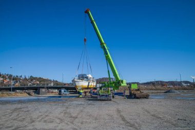 İskelenin genel manzarası. Sanayi Limanı