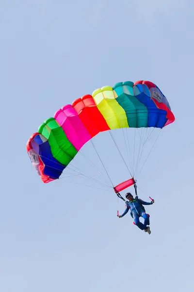 Parachutist Demonstrate Jumping Airplane — Stock Photo, Image