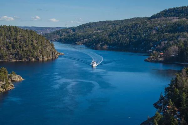Barco Sagasund Navegando Través Del Ringdalsfjord — Foto de Stock