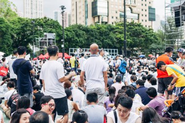 Hong kong - 1 Temmuz: hong kong insanlar hayal kırıklığı 1 Temmuz 2014 hong kong Pekin etkisi üzerinde büyüdükçe daha fazla Demokrasi aramak. Organizatörler protesto bir katılım 510.000 insanların iddia etti.