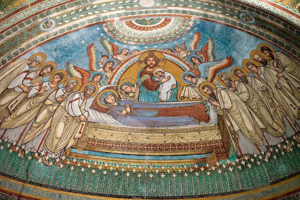 キウージ Secondiano のロマネスク様式の大聖堂 — ストック写真