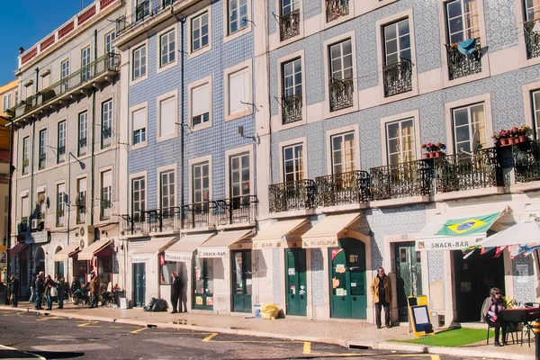 Calle Lisboa Durante Día Soleado —  Fotos de Stock