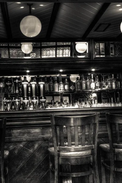 Pub Black White Bar Scene — Stock Photo, Image