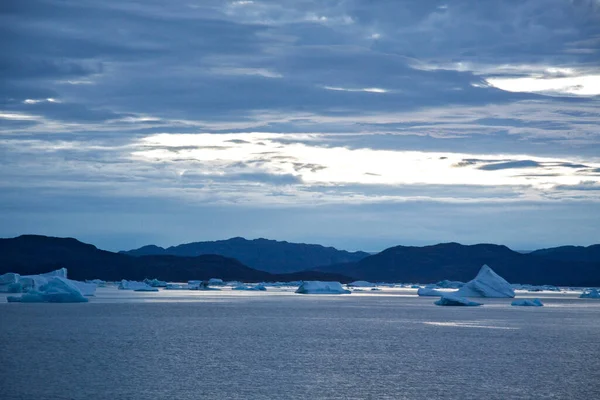 Hermoso Fondo Natural Paisaje Con Iceberg —  Fotos de Stock
