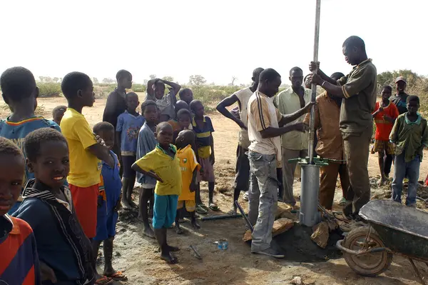 Burkina Faso Bir Pompa Montajı — Stok fotoğraf