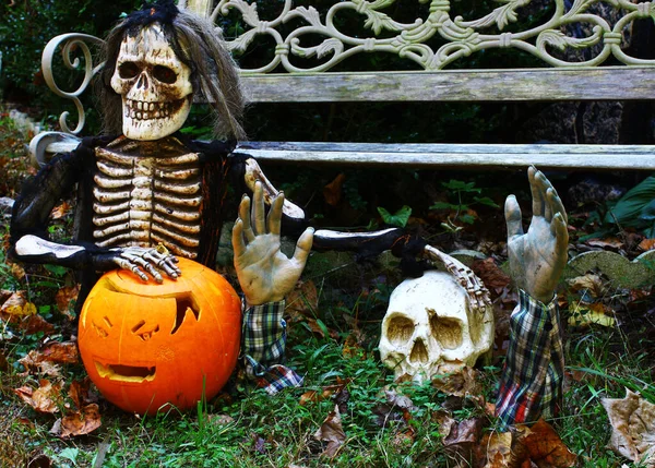Halloween Decoration Garden Bench — Stock Photo, Image