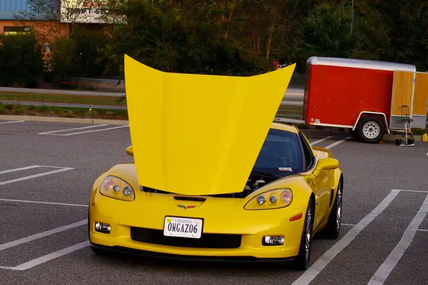 Yellow Corvette Exhibition — ภาพถ่ายสต็อก