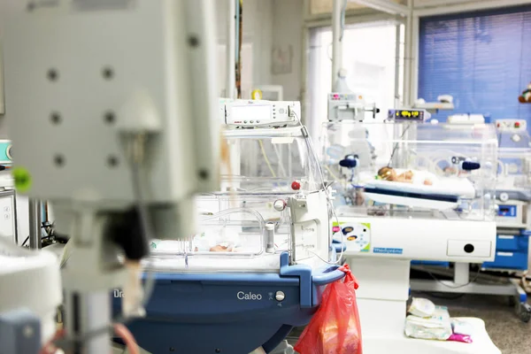 Newborn Baby Incubator — Stock Photo, Image