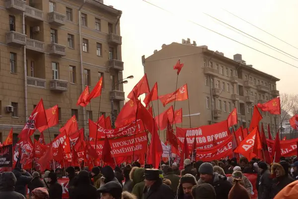 公正な選挙のために行進するロシア共産主義者 — ストック写真