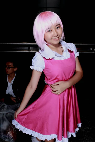 Asiatisk Cosplayer Kvinna Bär Kostym Och Poserar Cemra — Stockfoto