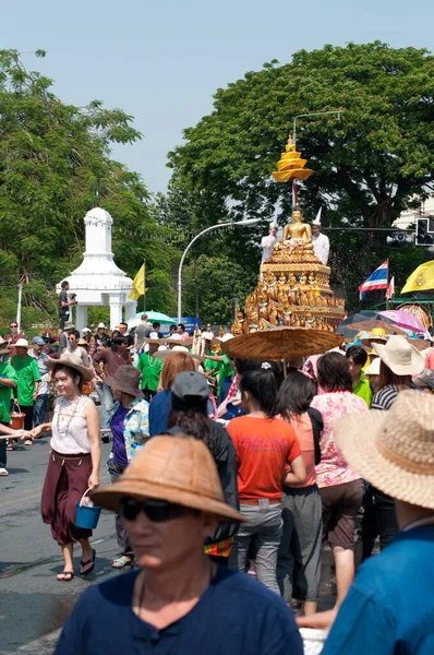 Chiang Mai Tailandia Abril 2012 Desfile Personas Identificadas Festival Songkran — Foto de Stock