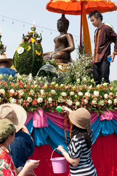 Chiang Mai Thailand Abril 2012 Pessoas Não Identificadas Parada Festival — Fotografia de Stock